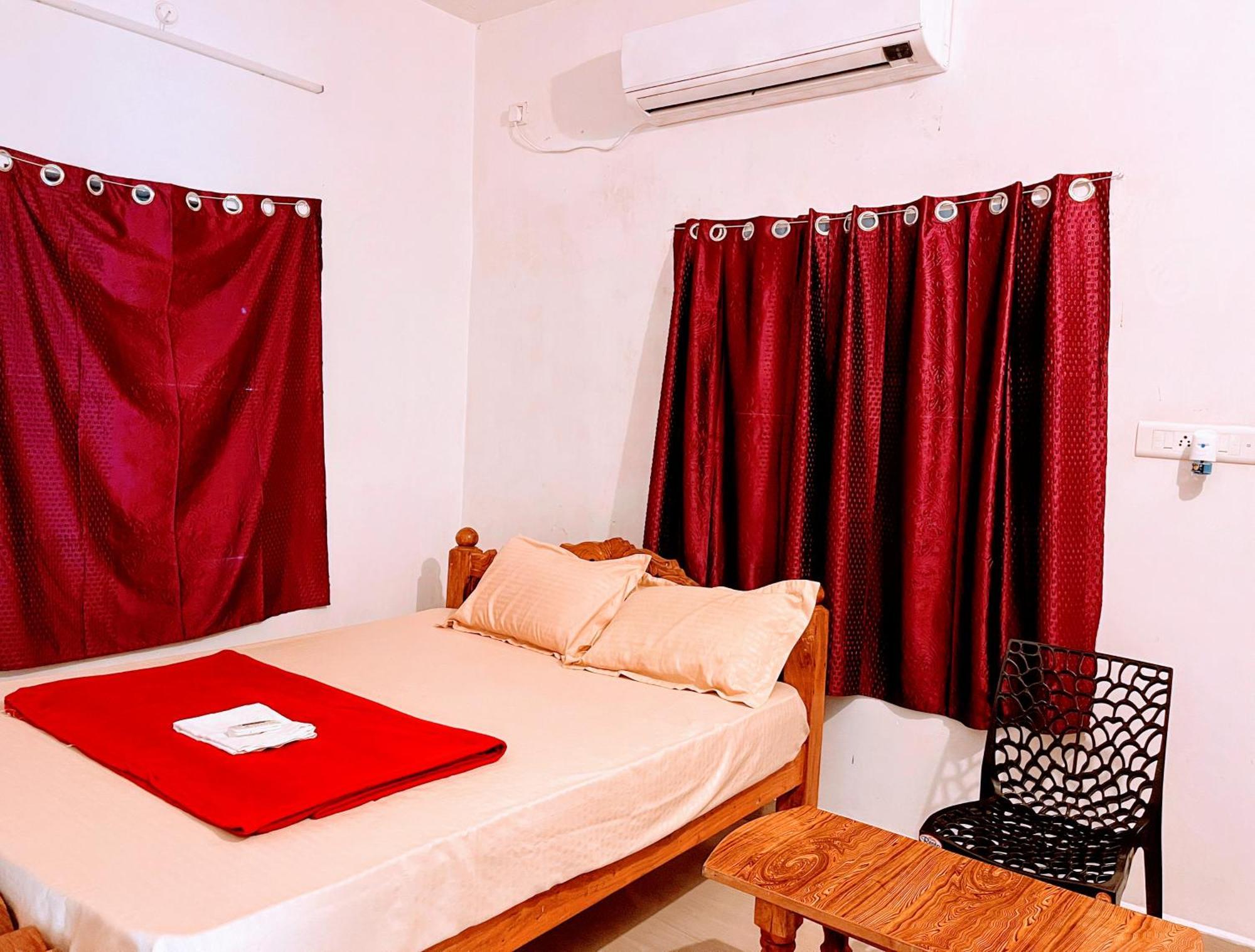 Gt Guest House Virāmpattinam Exterior foto